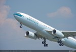 A330-300_Cathay_Pacific_take_off
