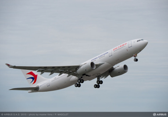 Airbus A330-200 CHINA EASTERN vzlet