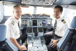 kapitán Thomas Ziarno druhý pilot Abdulrahman-Mohamed-Al-Busaeedi Emirates