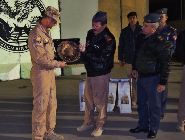 Velitel leteckého poradního týmu a velitel Iráckých vzdušných sil