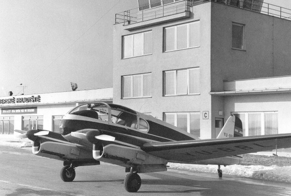 Aero 145 YU-BBL