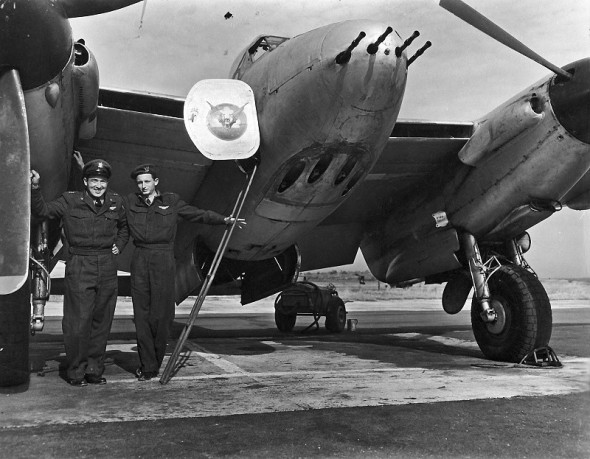 Hugo Marom (vlevo) v izraelském letectvu v roce 1954
