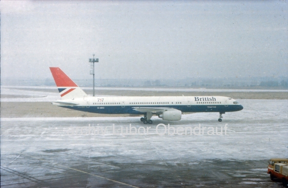 old lkpr Boeing B757 British