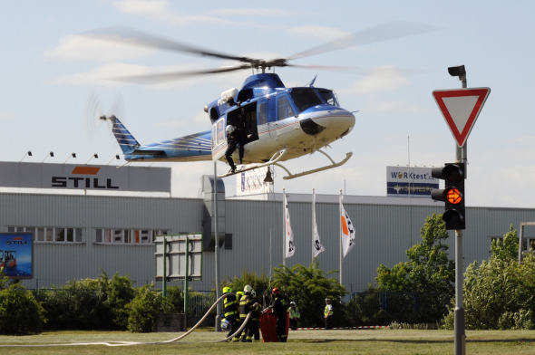 Bell 412EP OK BYP požár Hostivař 2018