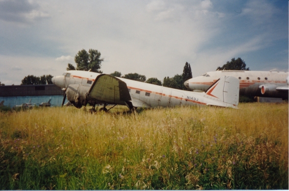 Douglas DC3 po příletu Praha Kbely