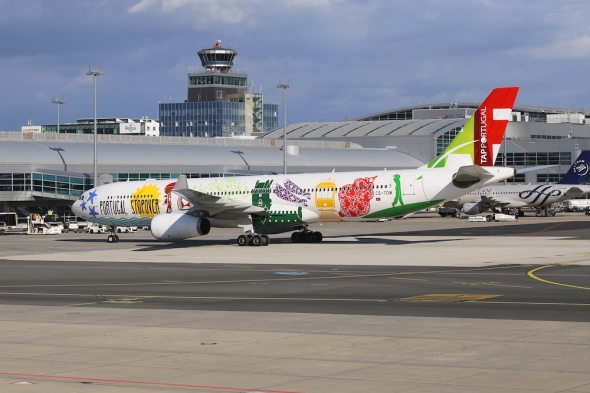 TAP portugal Airbus A330 letiště Praha