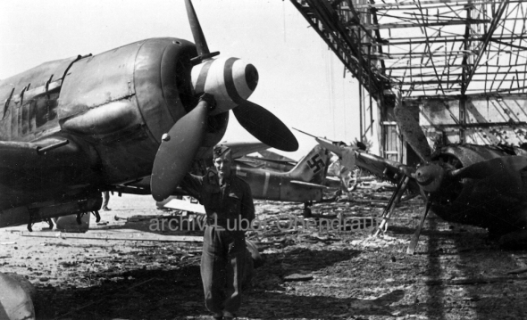 Focke Wulf Fw 190 hangár letiště Pardubice