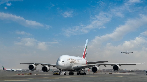 Airbus A380 Emirates Dubai airport