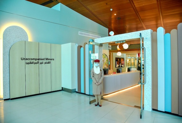 salónek pro děti bez doprovodu letiště Dubaj